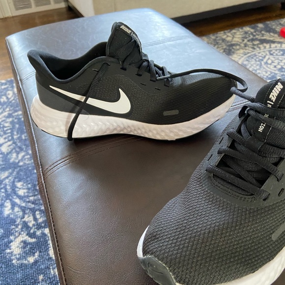 Nike Revolution Sneakers - Picture 2 of 7